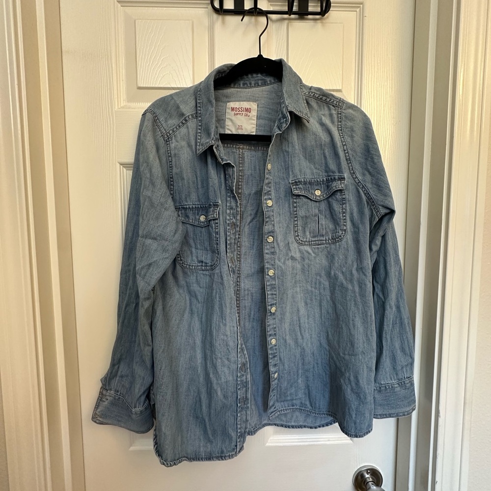 Mossimo Supply Co Women’s Denim Long Sleeve Button Up Size XL